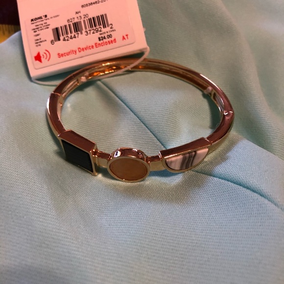 Lot of 4 pieces-2 bracelets & 2 pairs of earrings - Picture 7 of 13